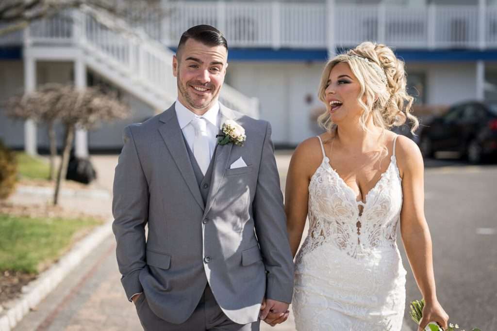 20-Crystal-Point-Yacht-Club-Bride-Groom-Laughing-06541
