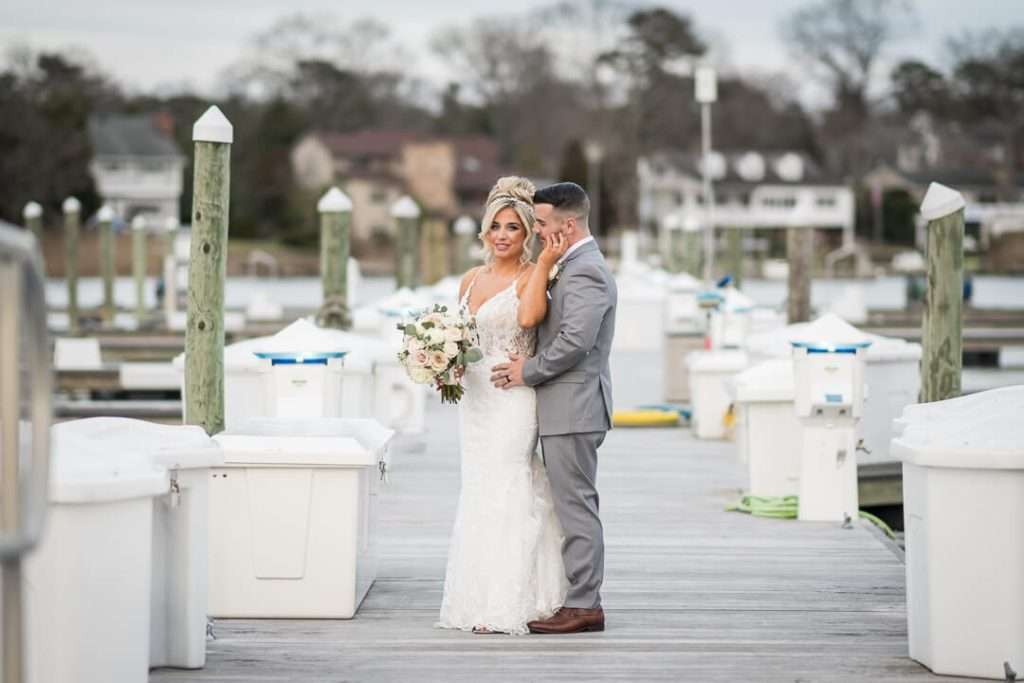 43-CrystalYachtClub-Newlyweds-Intimate-Dockside