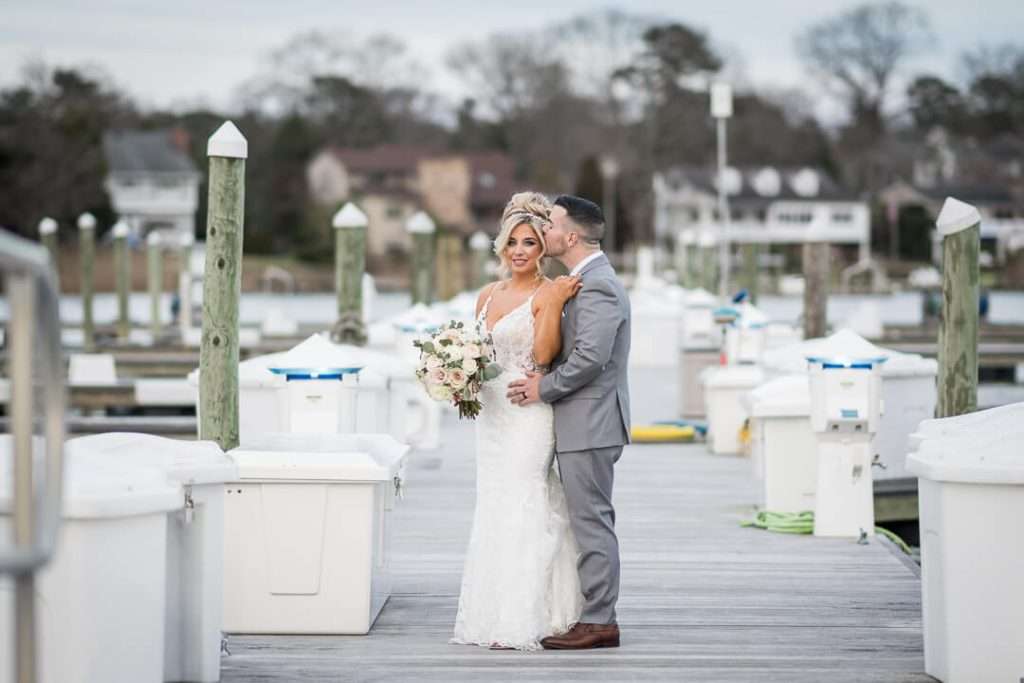 43-CrystalYachtClub-Newlyweds-Intimate-Dockside