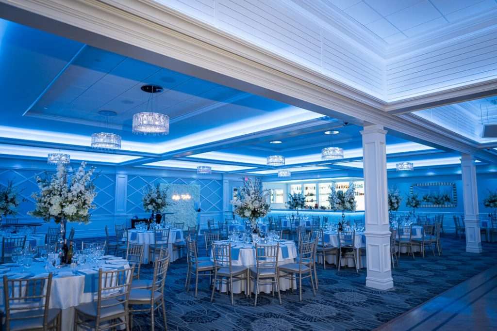 46-CrystalYachtClub-Elegant-Ballroom-Reception-Setup