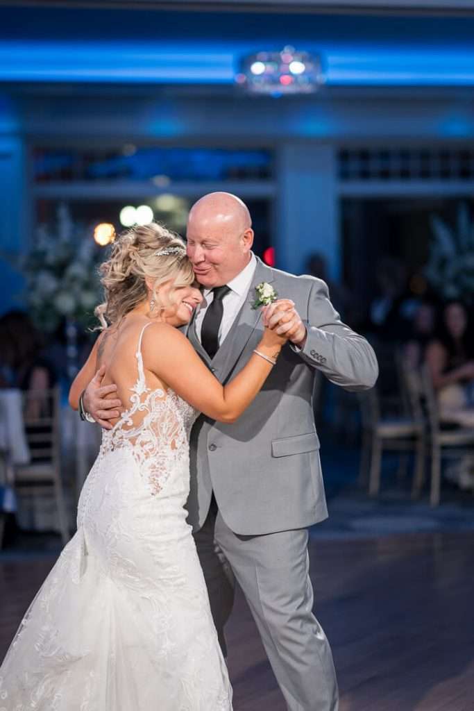 52-CrystalYachtClub-Bride-Father-Dance-Touching-Moment