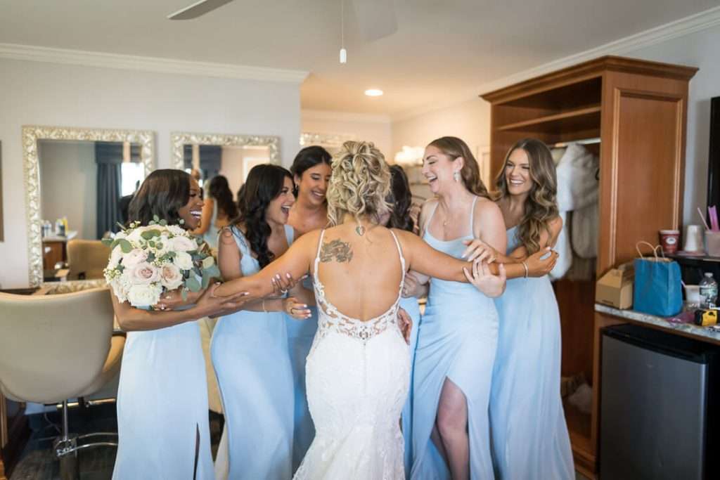 9-Bridal-Party-First-Look-Reaction