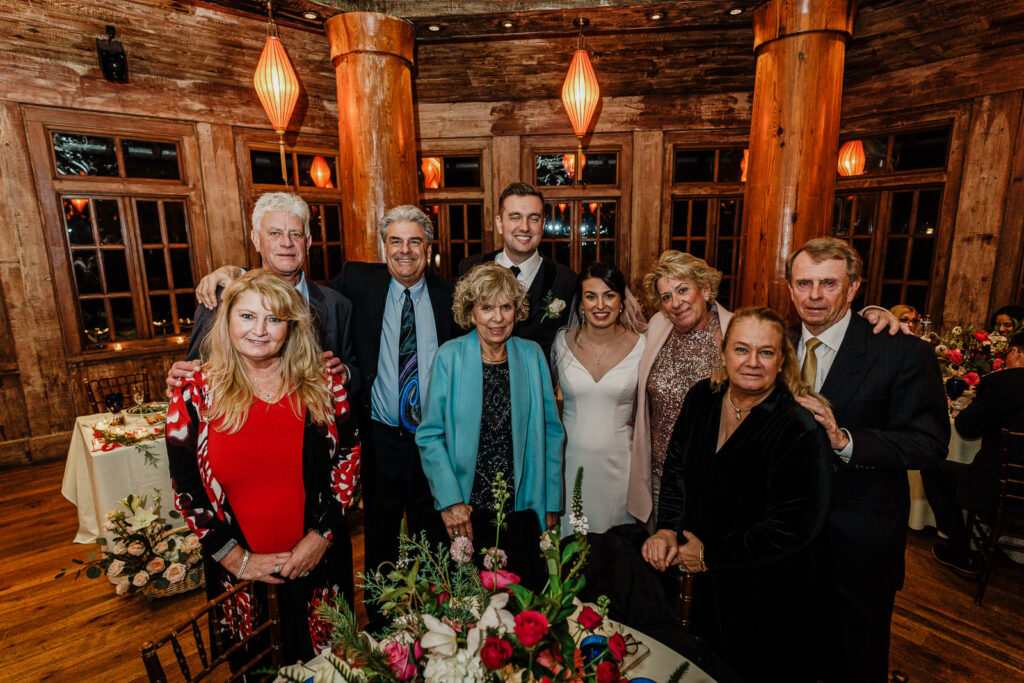 Extended family photo at Rat's Restaurant reception by Alex Kaplan Photography