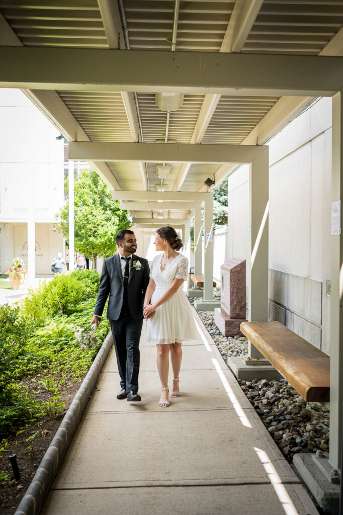 Covered outdoor area at Hackensack courthouse provides weather backup by Alex Kaplan photographer
