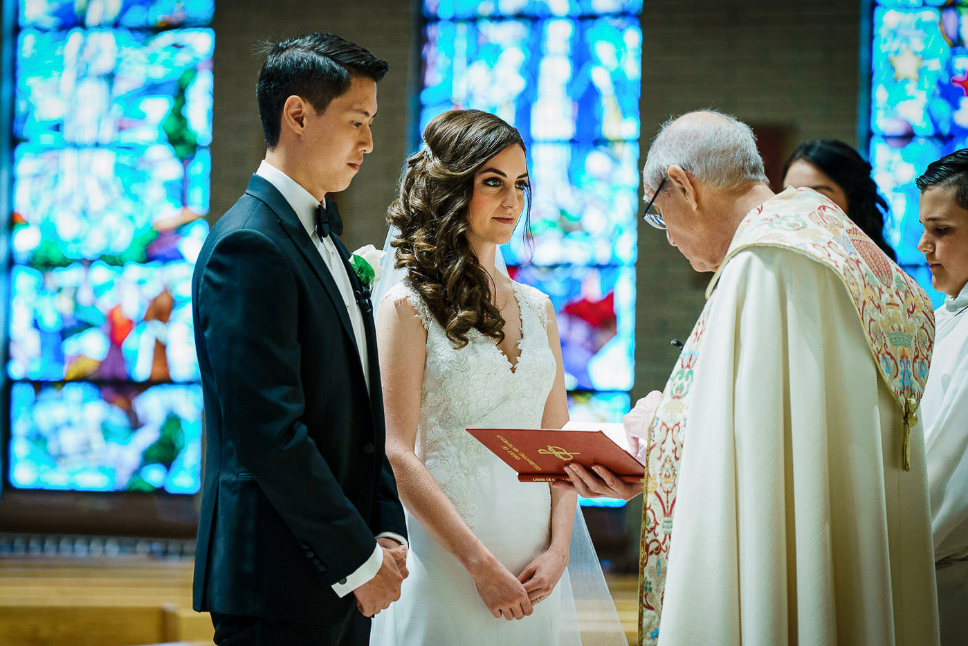 Couple sharing a relaxed portrait moment during an off-peak Friday evening wedding in New Jersey.